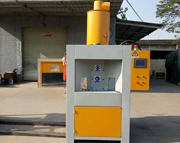 深圳廠家直銷中連續(xù)轉(zhuǎn)盤(pán)式自動(dòng)噴砂機(jī)五金亞克力玻璃制品專用設(shè)備